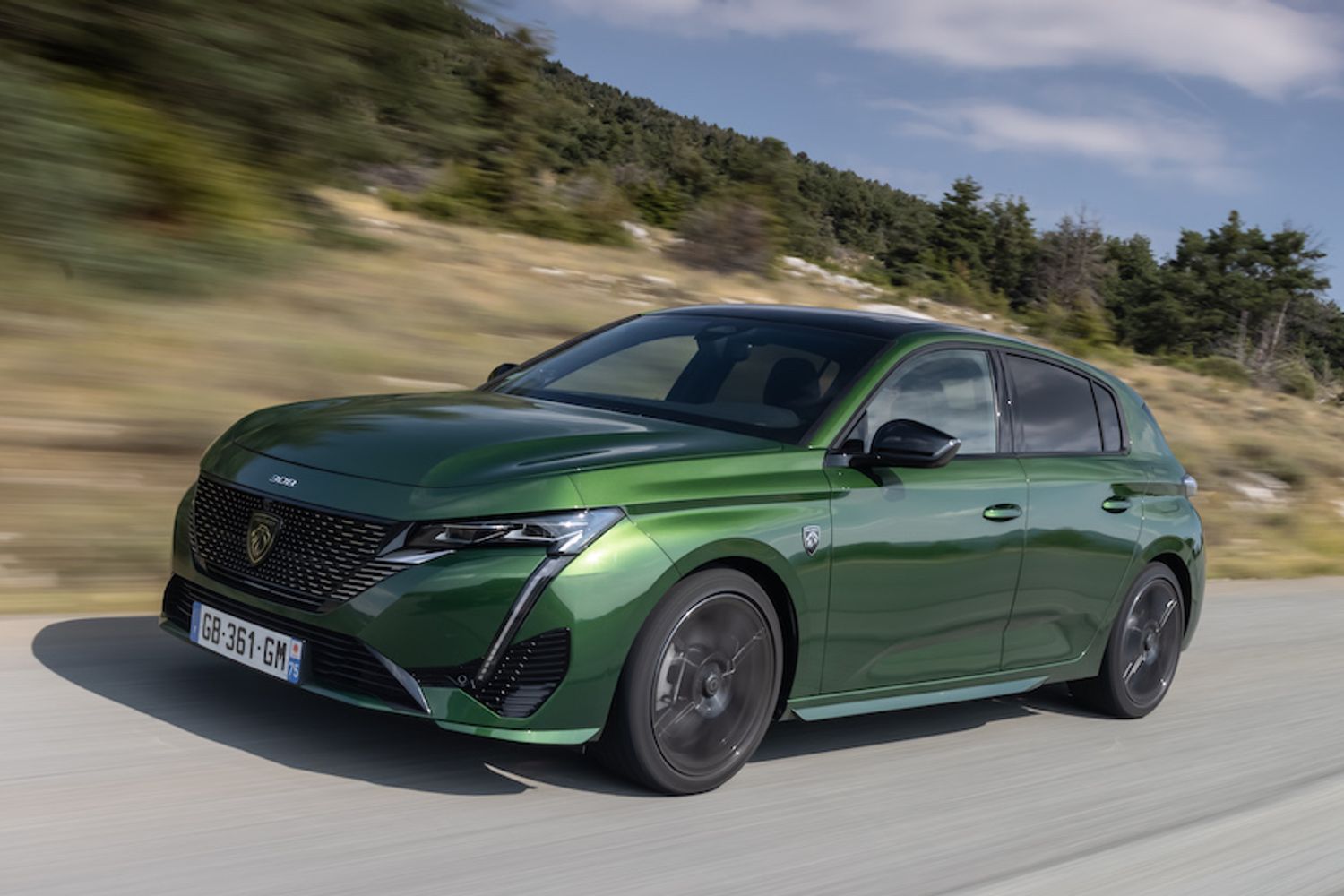 Peugeot 308, 2021, front tracking, green, French registration